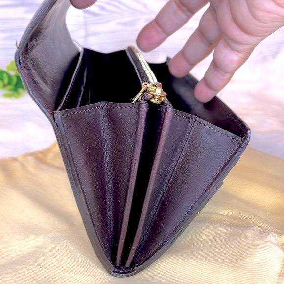 Louis Vuitton Amarante Vernis Sarah Wallet - Picture 11 of 16